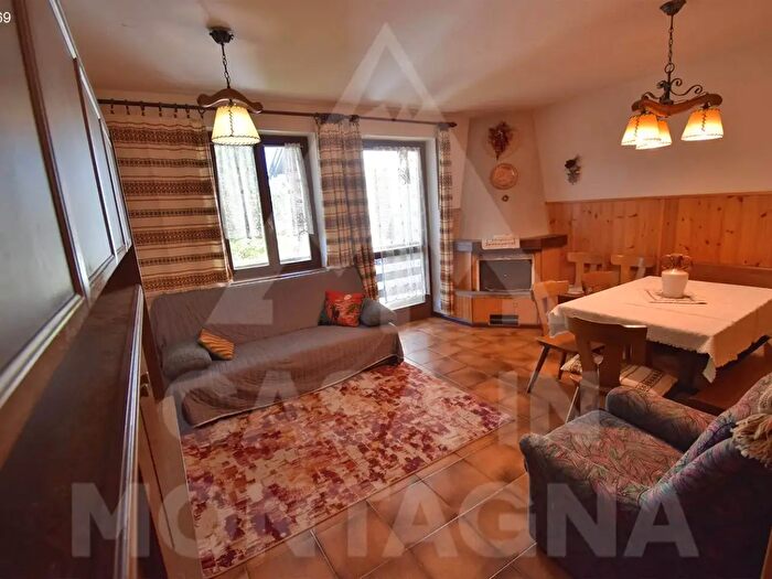 Appartamento trilocale in vendita in Ville di Fiemme