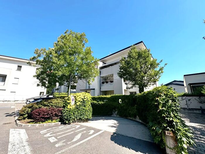 Appartamento trilocale in vendita in Via Antonio Fogazzaro, Reggio Emilia