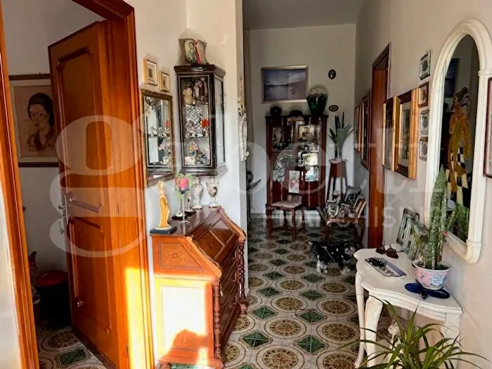 Casa con 5 locali in vendita in Vico V del Bianco, San Vero Milis