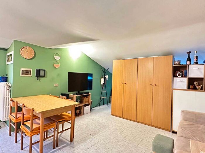 Appartamento monolocale in affitto in Via Lombardia, Desio