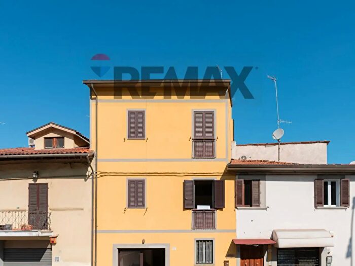 Appartamento con 6 locali in vendita in Località Olmo, Arezzo