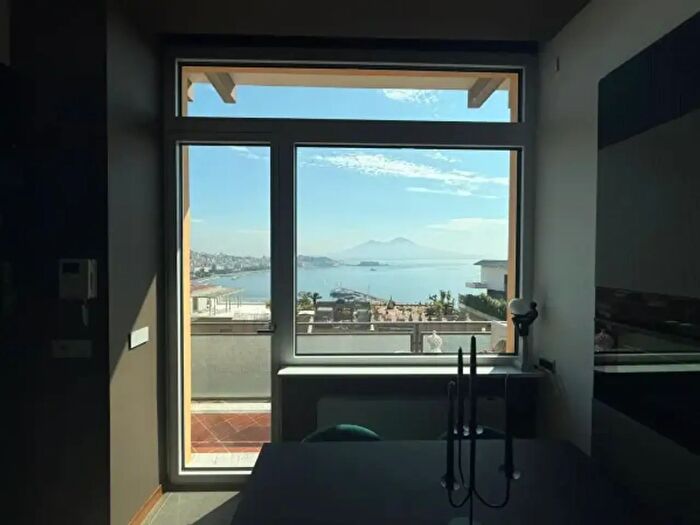 Appartamento bilocale in affitto in Via Orazio, Napoli