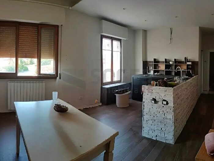 Appartamento trilocale in vendita in Via Carlo Treves, Reggello