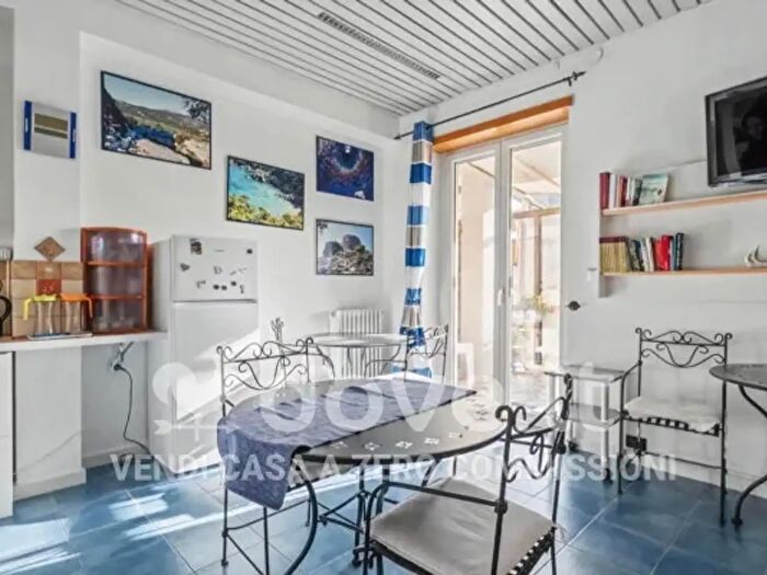 Appartamento con 6 locali in vendita in Via Giacomo Matteotti, Nuoro