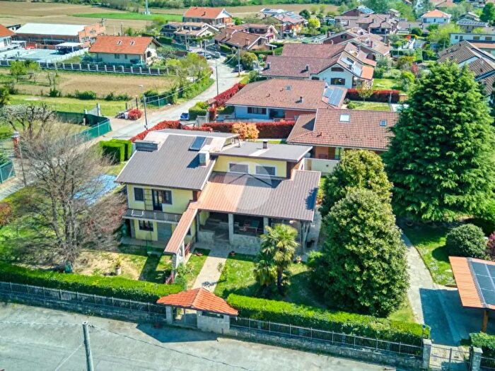 Case in Vendita e in Affitto - 3