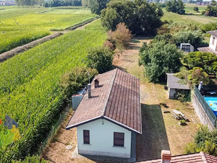 Casa trilocale in vendita in Via Frutteto, Bereguardo