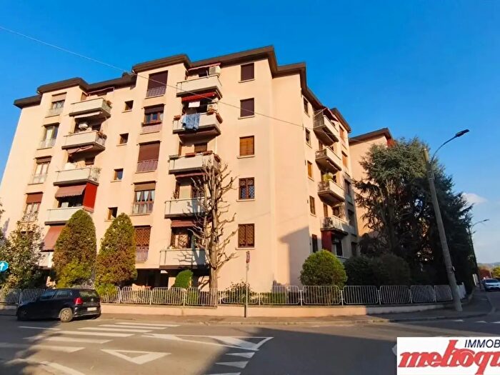 Appartamento quadrilocale in vendita in Via del Faggiolo, Bologna