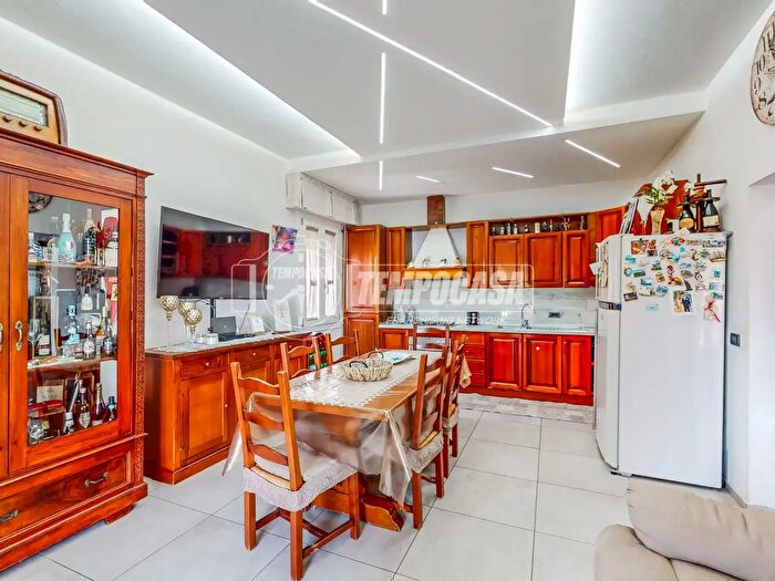 Appartamento quadrilocale in vendita in Via Claudia, Savignano Sul Panaro