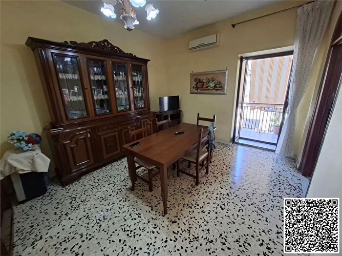 Appartamento con 7 locali in vendita in Casalnuovo Di Napoli