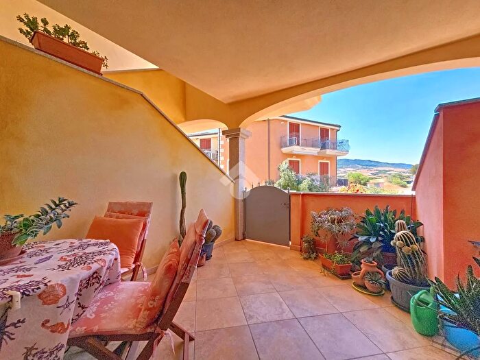 Appartamento trilocale in vendita in Via Italia, Valledoria