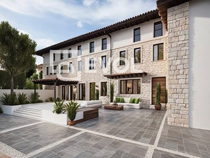 Casa con 16 locali in vendita in Via Garibaldi, Flaibano