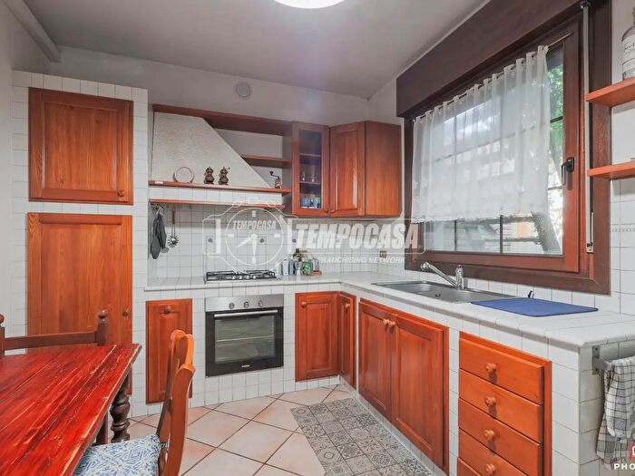 Casa con 7 locali in vendita in Via del Castello, Ravenna