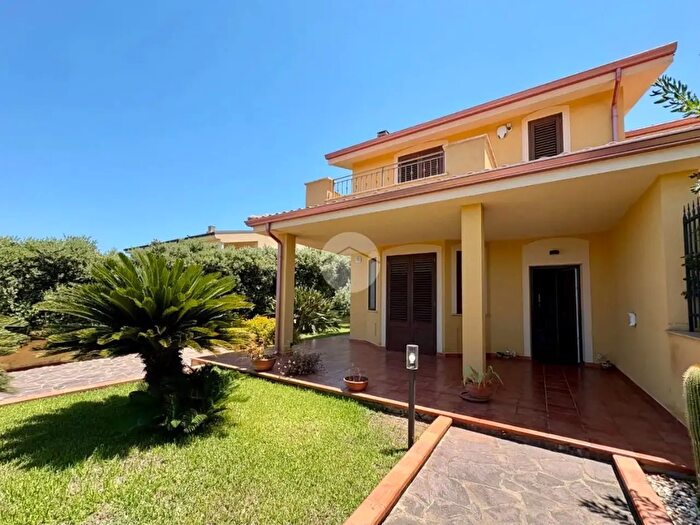 Casa con 6 locali in vendita in Via Giordania, Carini