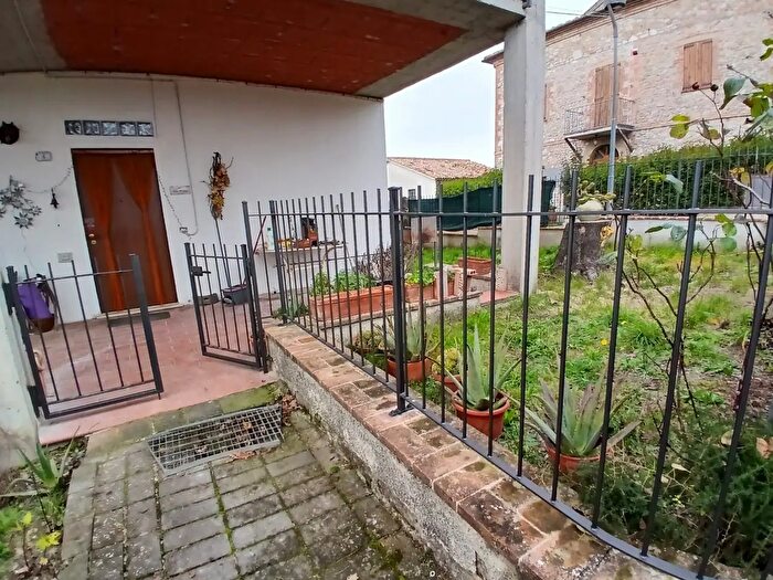 Casa trilocale in vendita in Sismano, Avigliano Umbro