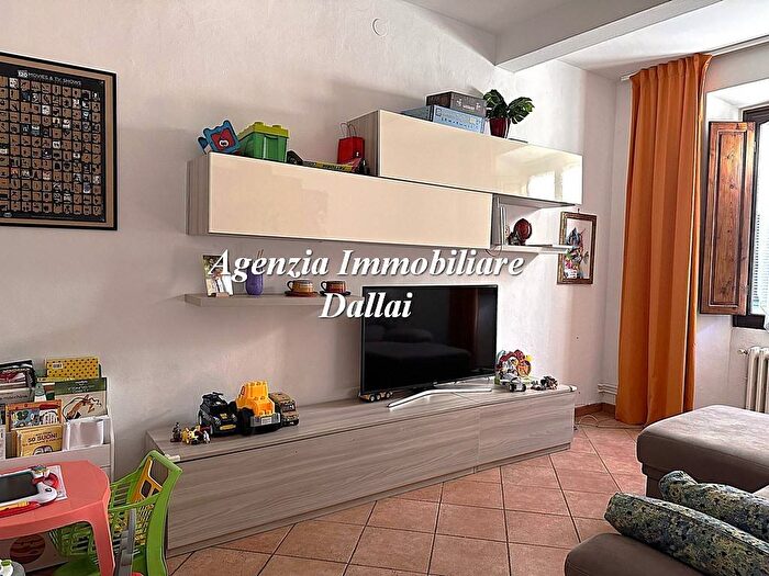 Appartamento con 5 locali in affitto in Via Roma, Scarperia, Scarperia e San Piero