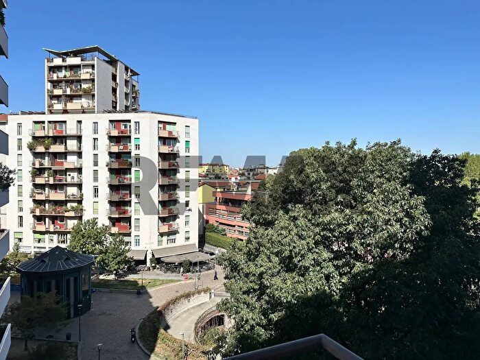 Appartamento bilocale in affitto in Via Balestrieri, Milano