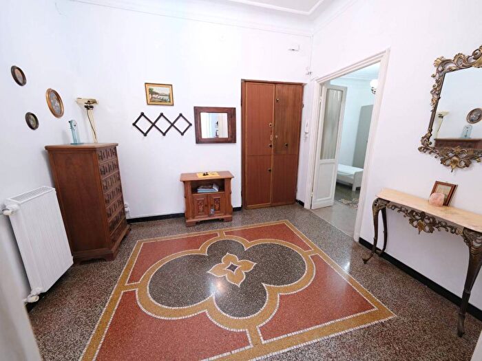 Appartamento quadrilocale in affitto in Via Ambrogio Negrone, Sestri Ponente, Genova