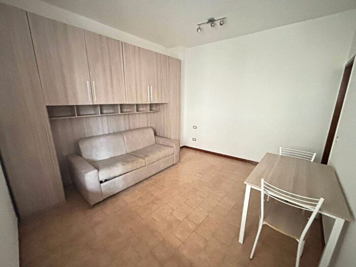 Appartamento bilocale in affitto in Via Dante Alighieri, Centro, Mandello del Lario