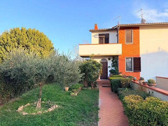 Casa con 5 locali in vendita in San Giuliano Terme