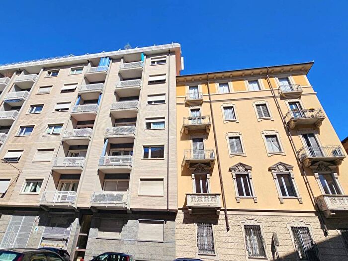 Appartamento trilocale in affitto in Largo Giovanni Migliara, San Donato, Torino