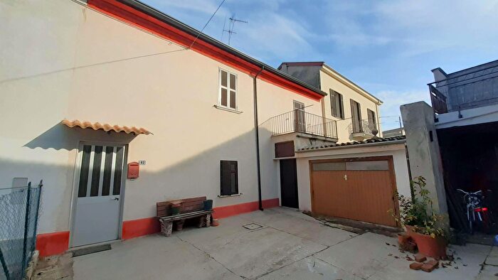 Casa con 5 locali in vendita in Via Bellocchio, Alessandria