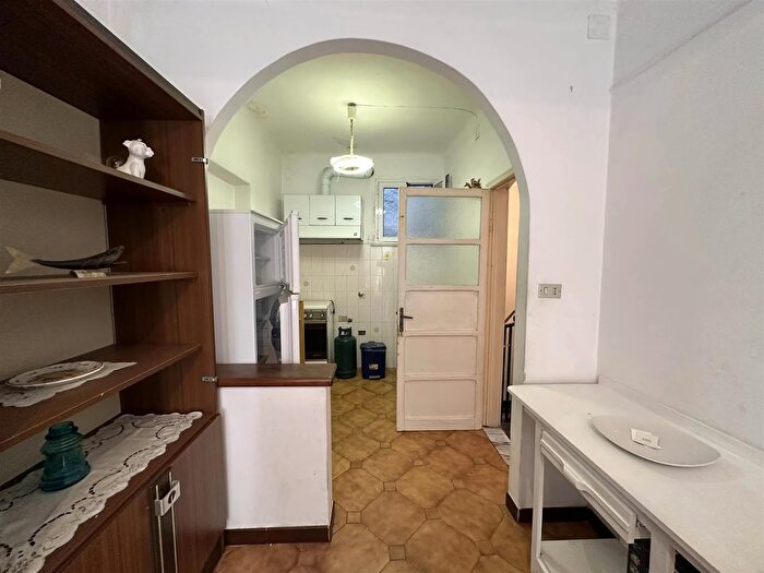 Appartamento quadrilocale in vendita in Noli Savona Sv, Noli