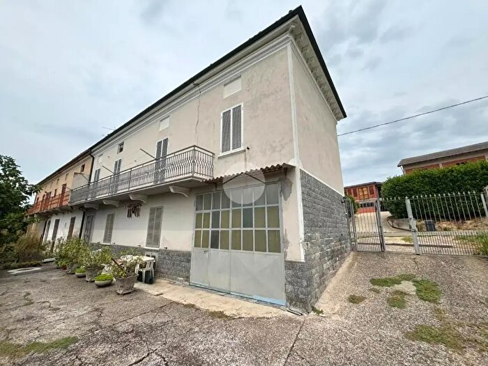 Casa con 5 locali in vendita in Via Roma, Grana Monferrato