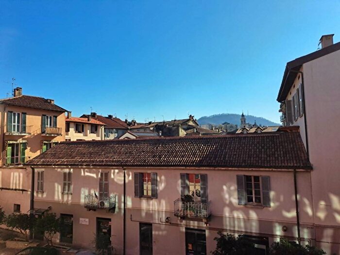 Appartamento bilocale in affitto in Borghi, Como