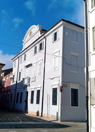 Appartamento bilocale in vendita in Via Giosuè Carducci, Adria