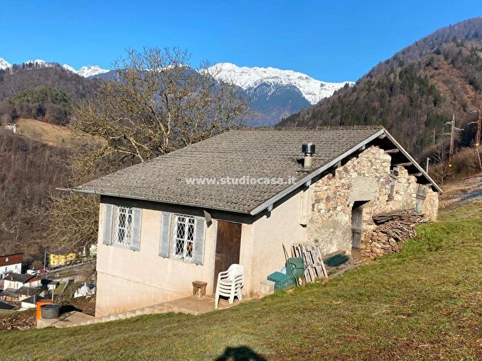 Casa bilocale in vendita in Via SantAntonio, Olmo Al Brembo