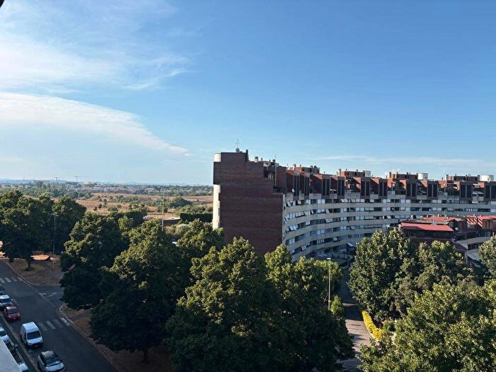 Appartamento trilocale in affitto in Viale Londra, Rinnovamento, Roma