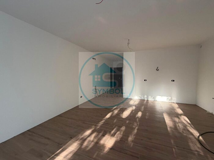 Appartamento trilocale in vendita in Via Martiri della Libertà, Spinea