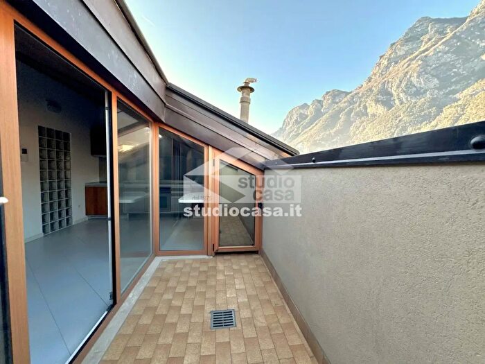 Casa trilocale in vendita in Via Damiano Chiesa, Riva Del Garda