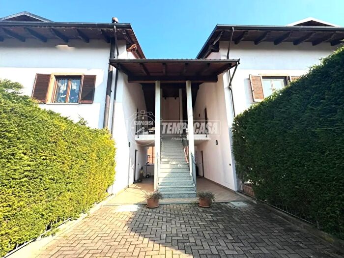 Appartamento con 7 locali in vendita in Via San Gillio, Givoletto