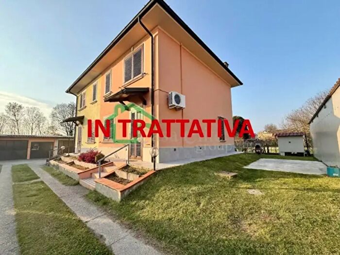 Casa trilocale in vendita in Via Suore di Maria Bambina, Cavenago D'Adda
