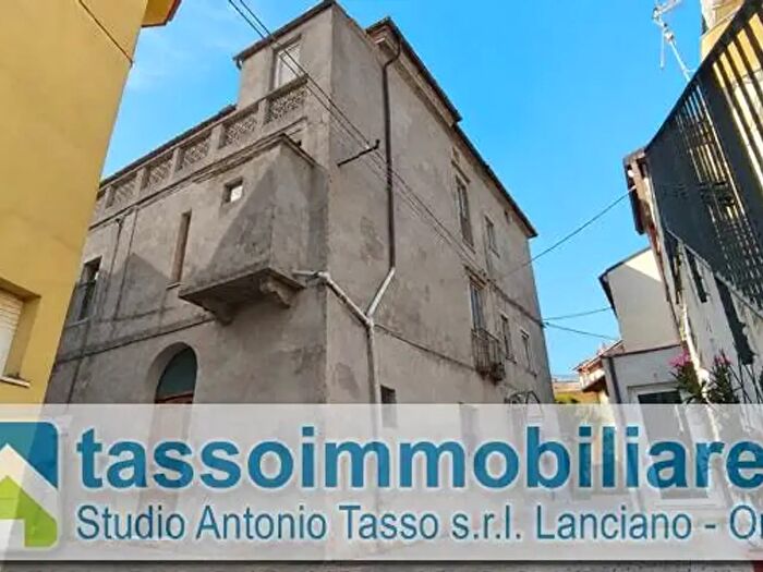 Appartamento con 6 locali in vendita in Vico Garibaldi, Poggiofiorito