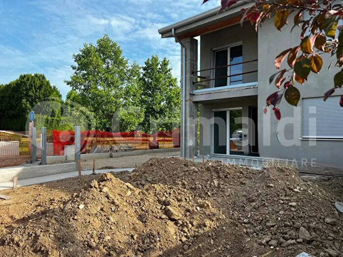 Casa con 5 locali in vendita in Via Aporti, Abano Terme
