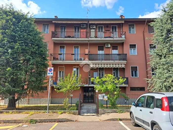 Appartamento bilocale in vendita in Viale Lodi, Pavia