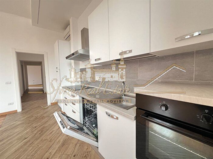 Appartamento quadrilocale in affitto in Via Spartaco, Cadore, Milano