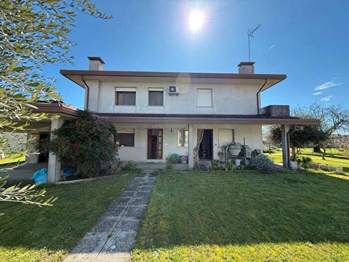 Casa con 5 locali in vendita in Via Tintoretto, San Michele Al Tagliamento