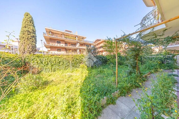 Appartamento con 5 locali in affitto in Via G Prati, Marino