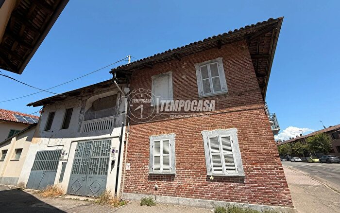 Casa con 7 locali in vendita in Via del Porto, Carmagnola