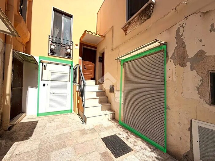 Casa bilocale in vendita in Via Florenzo Antonello, Mesagne