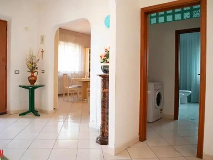 Appartamento con 6 locali in vendita in Svincolo Cecina Centro, Cecina
