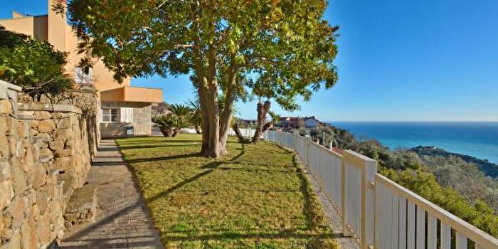 Casa con 6 locali in vendita in Via Case Palmeira, Ventimiglia