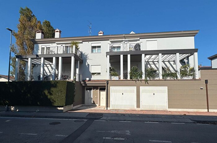 Appartamento con 5 locali in vendita in Vicenza