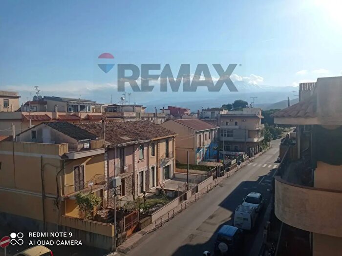 Appartamento con 6 locali in vendita in Via Vittorio Emanuele, Giardini Naxos