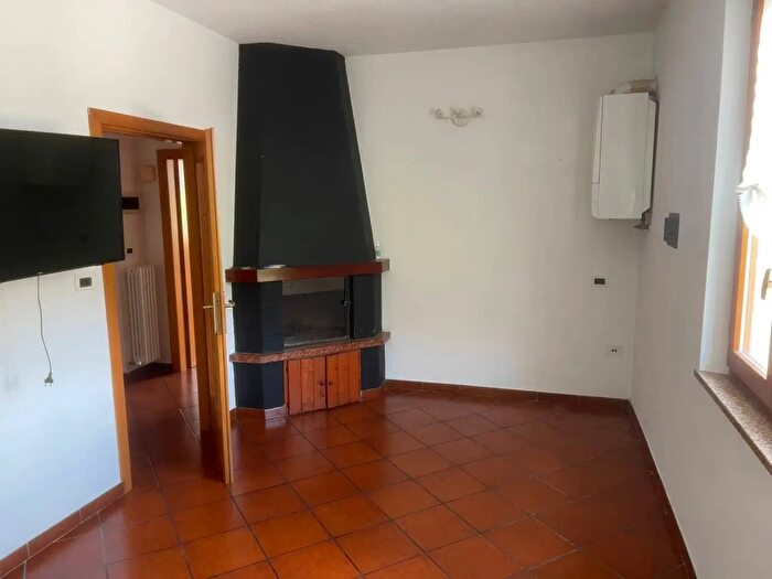 Appartamento trilocale in vendita in Frazione Moscano, Fabriano