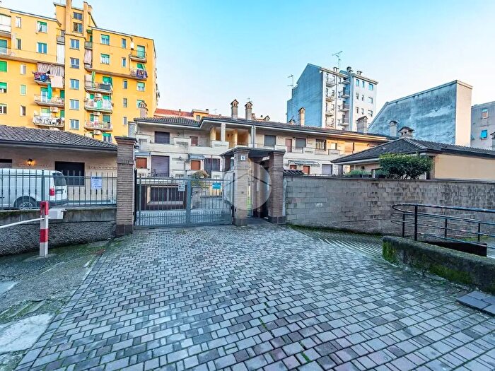 Appartamento bilocale in vendita in Via Redipuglia, Baranzate