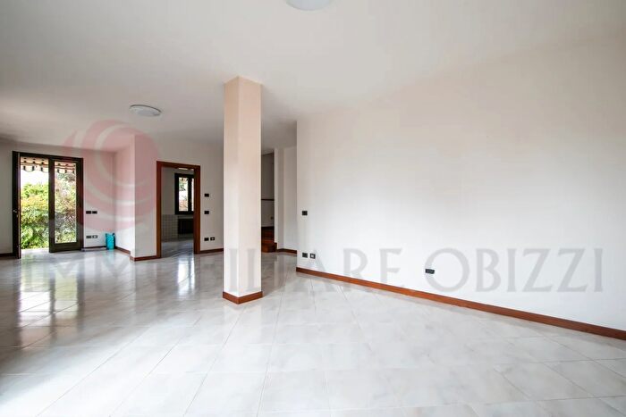 Casa con 6 locali in vendita in Via Luigi Cadorna, Albignasego